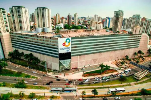 Novembro Azul: Shopping ABC recebe posto médico para aferição de pressão e orientações