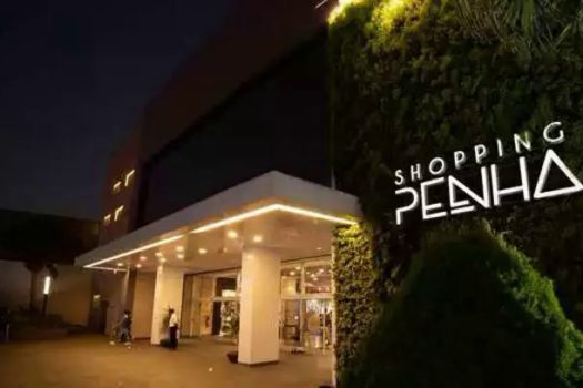 Shopping Penha tem feira de adoção e arrecadação de ração no sábado pré-feriado