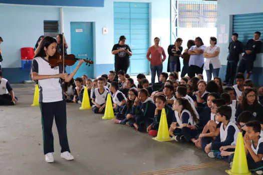 Alunos de Ribeirão Pires fazem show de talentos