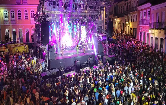 Patrulha do Samba reúne multidão na gravação do DVD ao vivo no Pelourinho