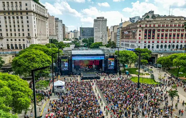 Em comemoração ao Dia do Funk