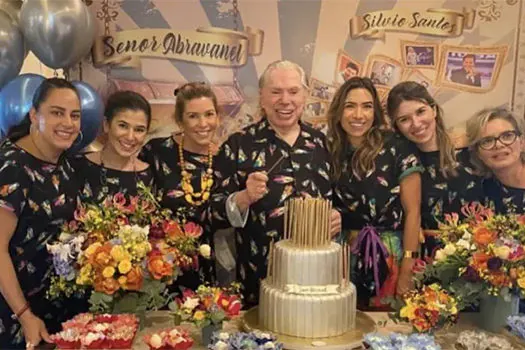 Silvio Santos ganha festa do pijama no aniversário de 90 anos