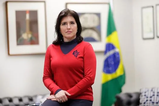 Simone Tebet se diz “honrada com missão”; “centro democrático vai vencer”, afirma