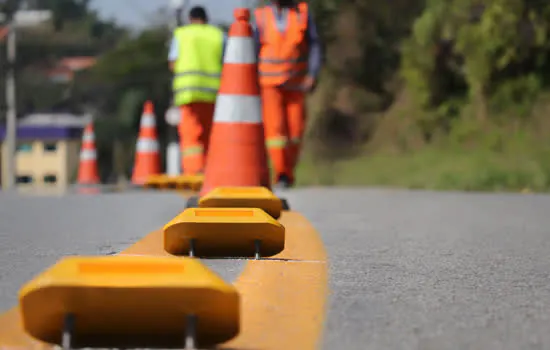 Ribeirão Pires executa melhoria na sinalização da Estrada da Colônia