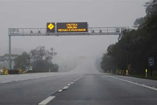 ARTESP alerta sobre baixa visibilidade causada por neblina