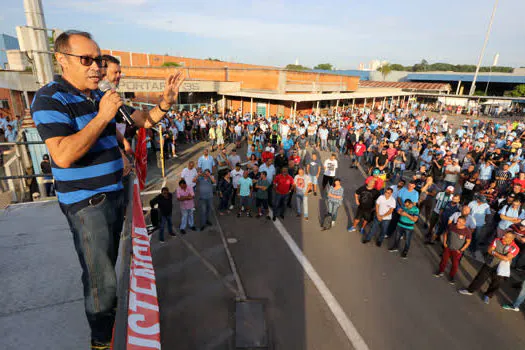 Sindicato cobra reunião com montadora para discutir propostas de venda