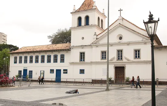 Sindicato dos guias recomenda suspensão de passeios no centro de SP