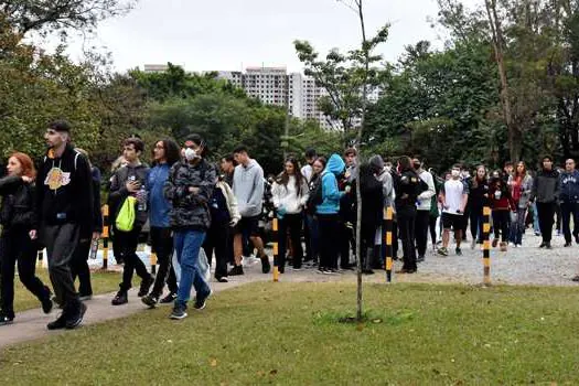 2,5 mil estudantes participam de simulado do Enem, promovido pelo Singular