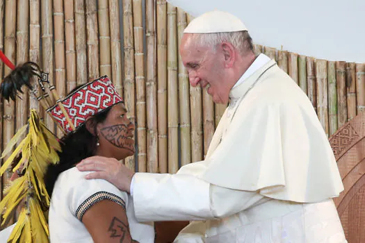 Com missa na Basílica de São Pedro, encontro de bispos é oficialmente aberto