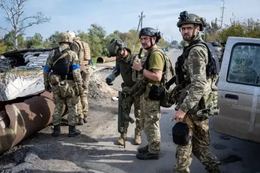 Ucrânia bombardeia Melitopol e sinaliza nova fase de contraofensiva