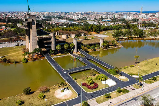 Com recordes de mortes, Campinas e Sorocaba liberam comércio em drive-thru_x000D_