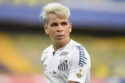 Santos anuncia retorno de Soteldo: “A camisa 10 reencontrará um velho amigo”