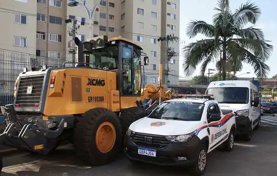 Governo  entrega 36 veículos e maquinários para a região metropolitana de São Paulo