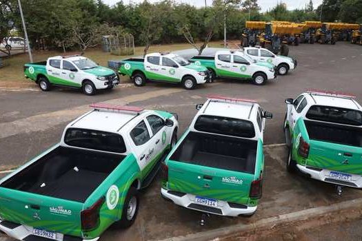 Governo de SP entrega 132 veículos e equipamentos na região de Itapetininga