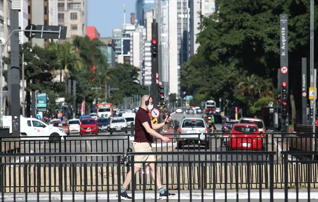 Previsão do tempo: Capital paulista tem início de manhã com pouca nebulosidade