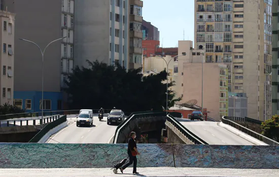 Previsão do Tempo: Cidade de São Paulo amanhece com o céu encoberto