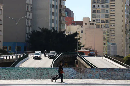 Previsão do Tempo:  Cidade de São Paulo tem céu encoberto, chuviscos e sensação de frio