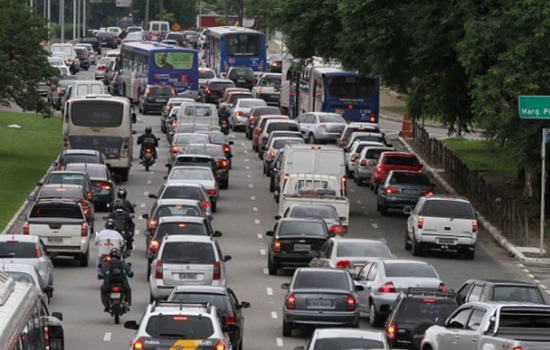 Até domingo (17) CET irá interditar a Pista Expressa da Marginal Pinheiros para obras