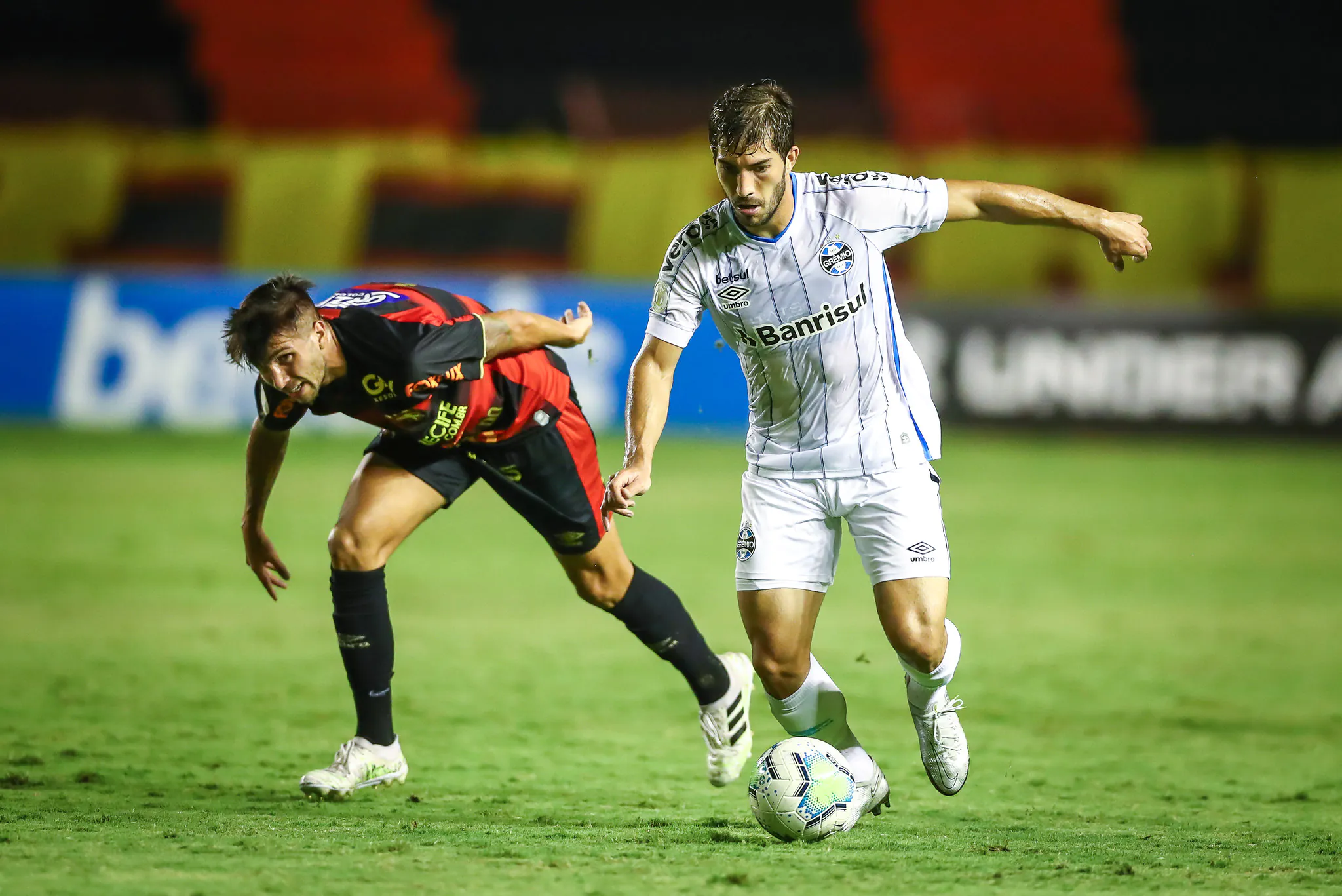 Sport e Grêmio empatam na Ilha do Retiro em resultado que não ajuda nenhum dos dois