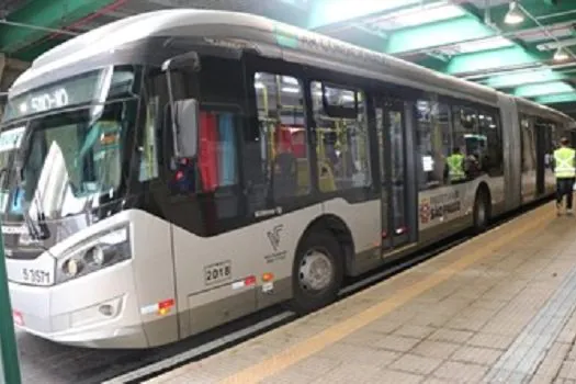 Jogo no Morumbi altera 11 linhas de ônibus no domingo (14)