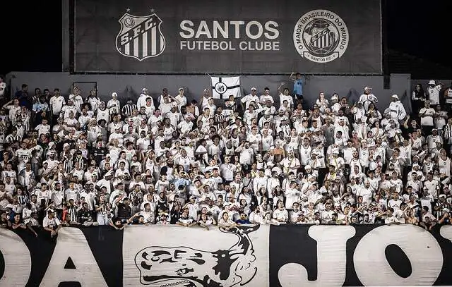 STJD aceita diminuir punição e Santos terá torcida de volta contra o Grêmio