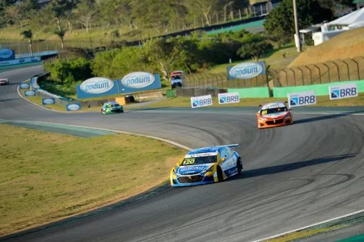 Vitor Baptista, Zezinho Muggiati e Arthur Leist decidem título em Interlagos