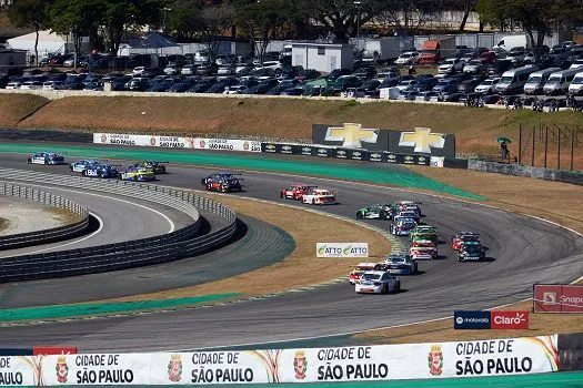 Stock Car encerra temporada com leilões em prol do Instituto Ingo Hoffmann