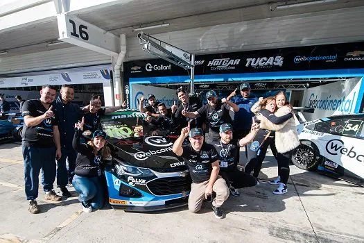 Lapenna faz pole, mas César Ramos larga na frente na Stock Car em Interlagos