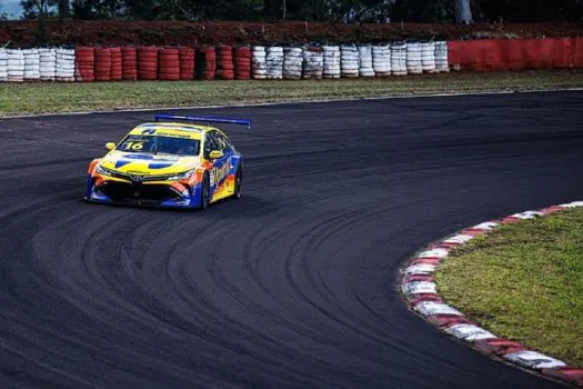 Thiago Camilo vence corrida 1 na etapa de Tarumã da Stock Car