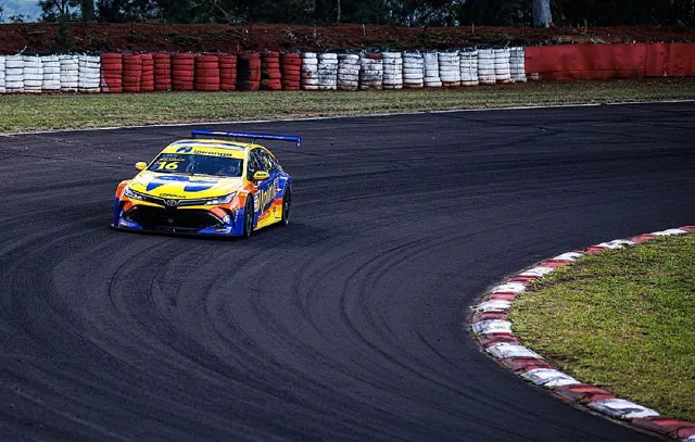 Thiago Camilo vence corrida 1 na etapa de Tarumã da Stock Car