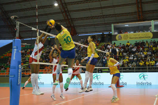 SUL-AMERICANO FEMININO: Brasil estreia com vitória contra Peru