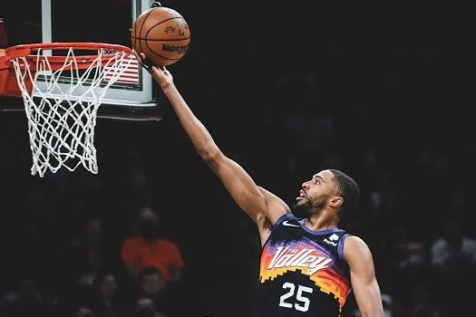 Em reedição da final da NBA, Suns batem Bucks em Phoenix; Doncic lidera Mavericks