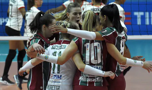 Superliga Feminina 19/20: Fluminense leva a melhor no clássico contra o Flamengo