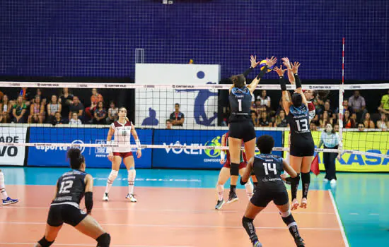 Superliga Feminina: Curitiba Vôlei busca vitória em casa contra SESI Bauru