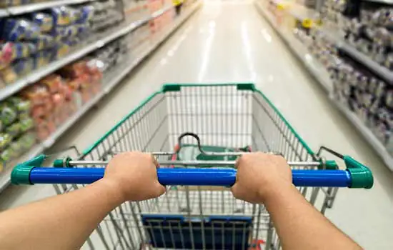 Supermercados prometem expansão em meio à crise