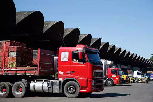 Confiança na economia cresce e expectativa do setor de transporte de cargas aumenta