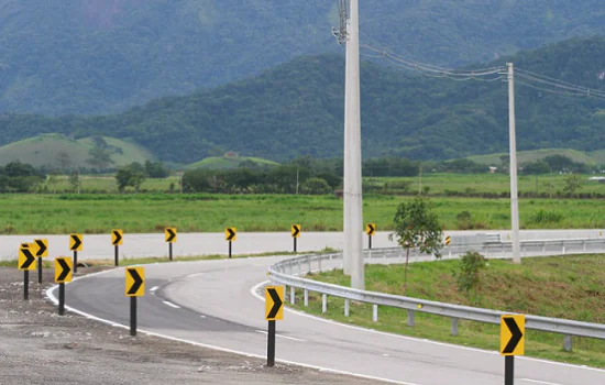 Governo de SP entrega trecho de serra da Rodovia dos Tamoios