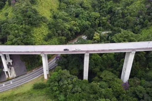 Governo do Estado entrega a 1ª etapa das obras de recuperação dos taludes da Tamoios