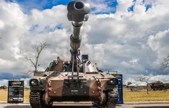 Militares farão desfile de tanques e armamentos em Brasília nesta terça