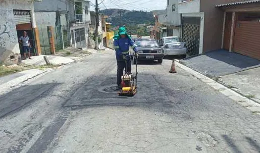 Tapa-buraco de Ribeirão Pires chega às ruas do Jardim Serrano