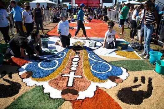 Saiba como é celebrado o Corpus Christi pelo mundo