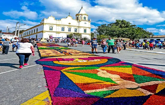 São esperadas mais de 30 mil pessoas na procissão de Corpus Christi em Santana de Parnaíba