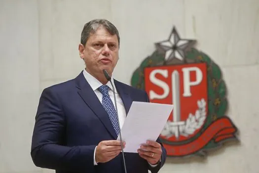 Tarcísio de Freitas participa de reunião de governadores em Brasília