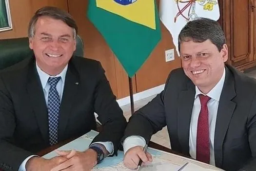 Republicanos oficializa candidatura de Tarcísio com presença de Bolsonaro