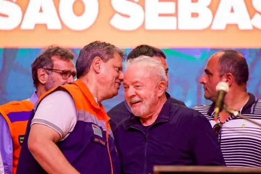 Chuvas/SP: parceria de Lula e Tarcísio vira munição para petistas e bolsonaristas