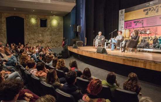 Tarrafa Literária reúne mais de 30 autores de todo país em Santos