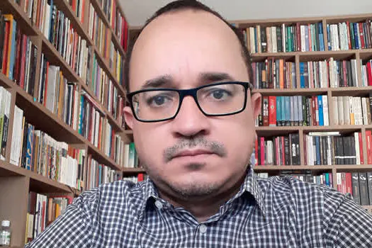 SisEB realiza webinar sobre literatura brasileira