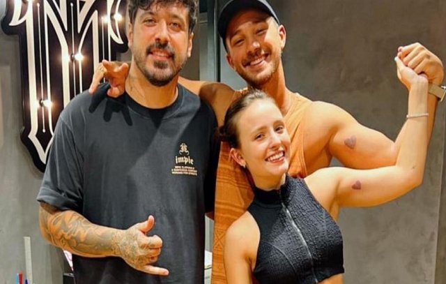 Larissa Manoela e noivo fazem tatuagem juntos