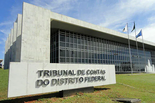 PF mira conselheira do TC-DF por corrupção em compras da Secretaria da Saúde