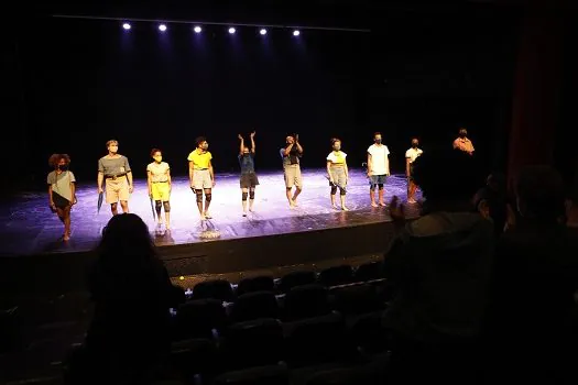 Após um ano e meio, palco do Teatro Clara Nunes volta a receber um espetáculo